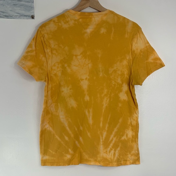 Tommy Hilfiger T-shirt - Picture 2 of 6